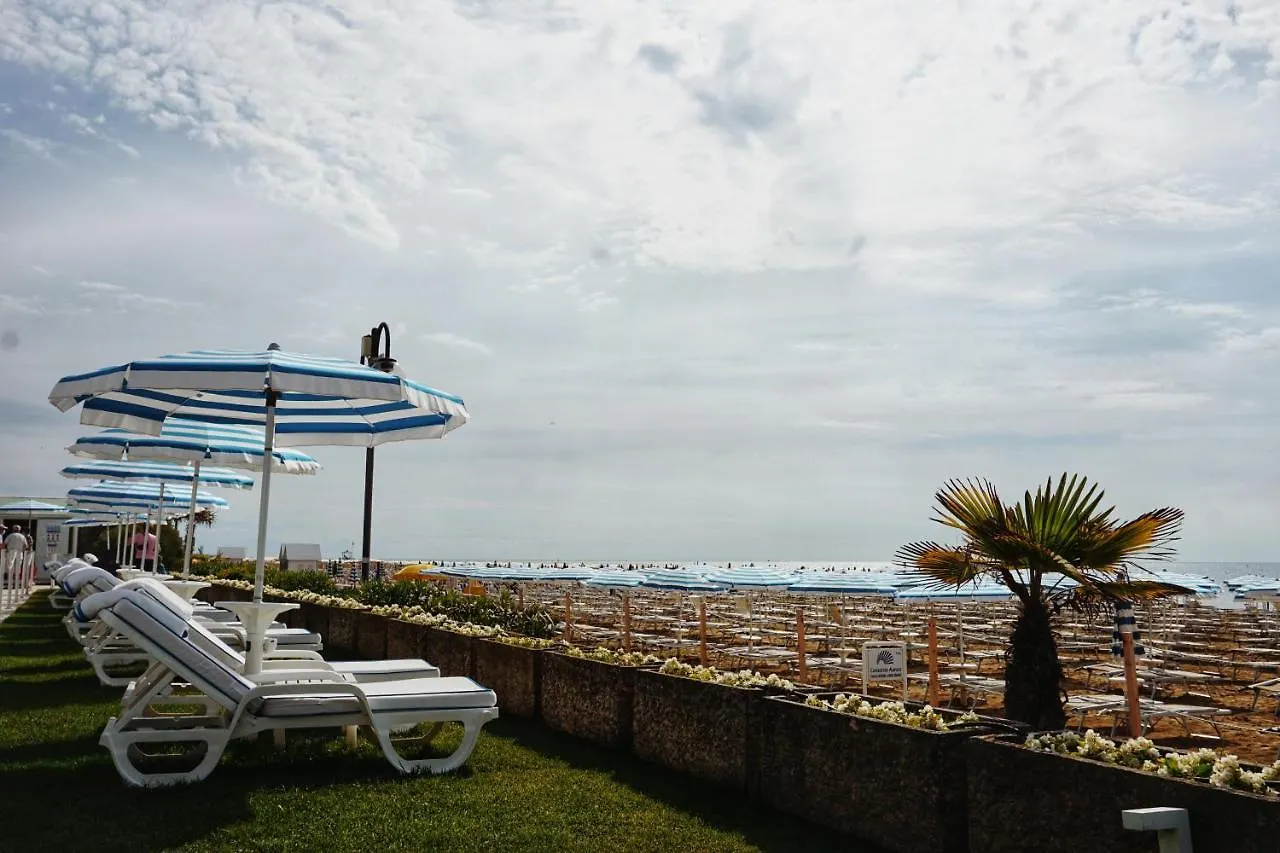 Hotel Le Soleil Lido di Jesolo 4*,