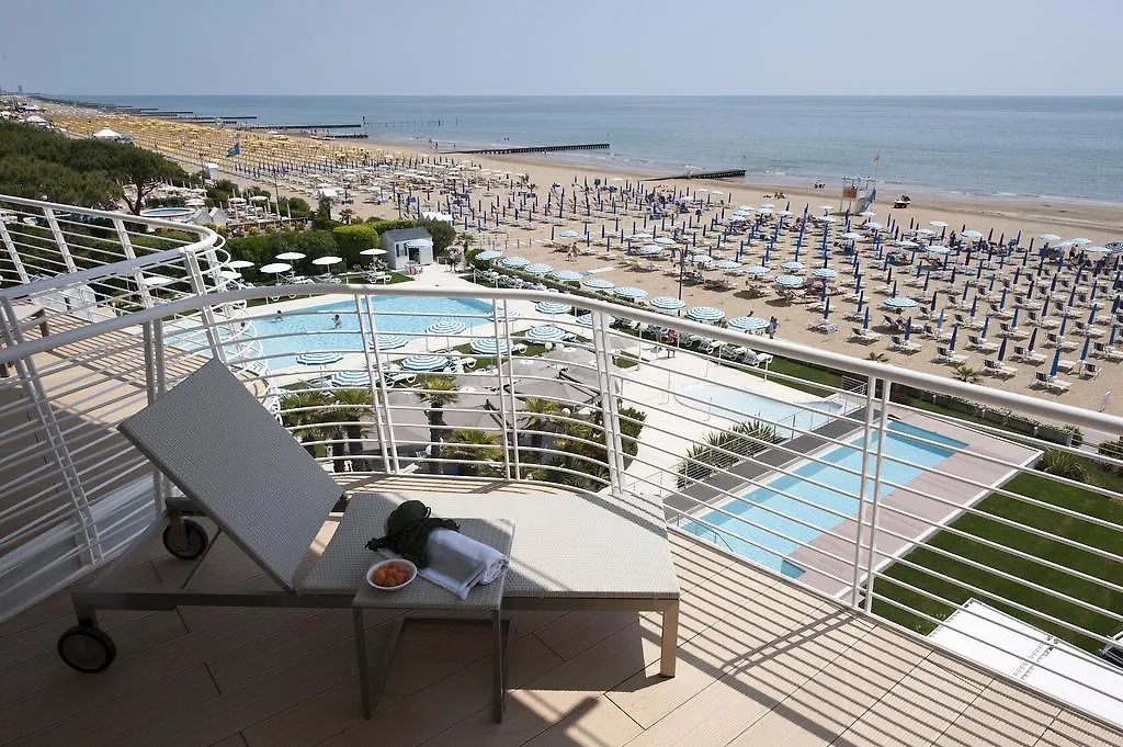 Hotel Le Soleil Лидо-ди-Езоло 4*,