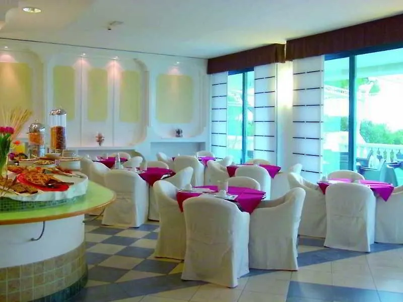 Hotel Le Soleil Лидо-ди-Езоло